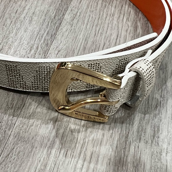 Michael Kors Belt - Picture 2 of 4